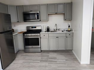 22353 Roscoe Blvd #A, Canoga Park, CA 91304