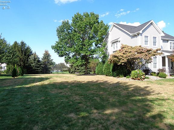 5th image of 20 Twin Oaks Dr