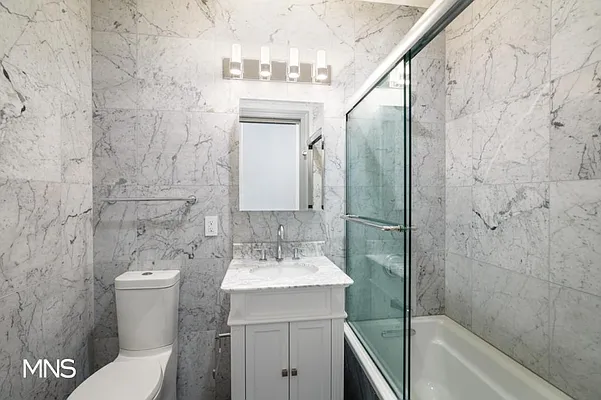 Rented by MNS Marketing | media 11