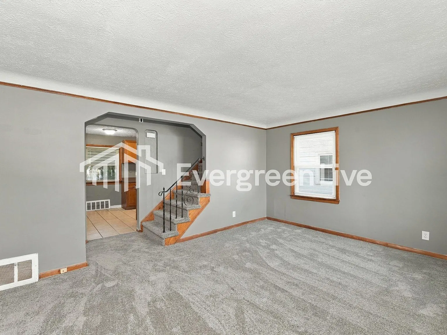 3 bed, 1.0 bath, 1200 sqft, $1,495 — Photo 2