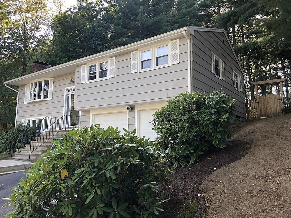1st image of 23 Heather Dr