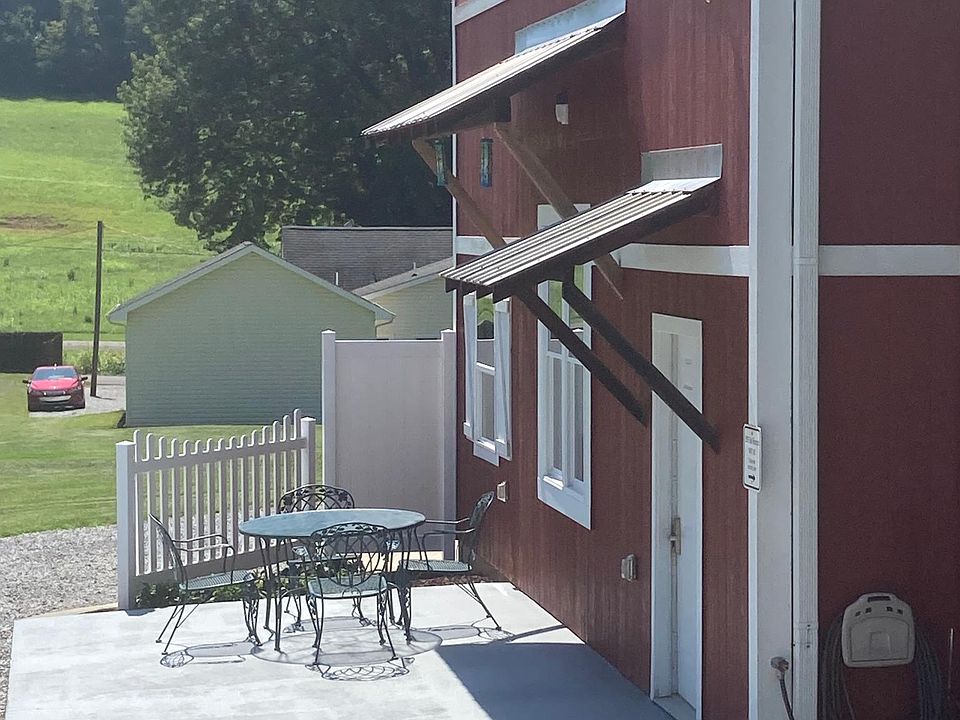 Front entrance, outdoor seating area