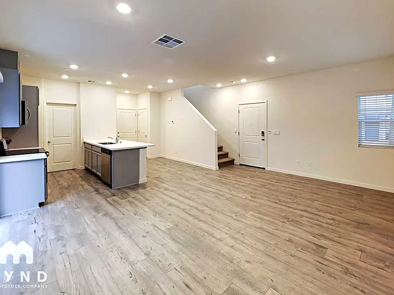3049 Pruett Dr — Photo 3