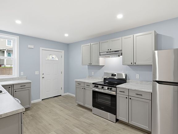 5th image of 25 Bourne St #A