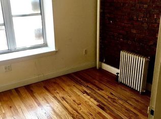119 Henry St #1, New York, NY 10002