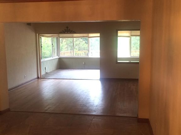 5th image of 367 Palm Ln