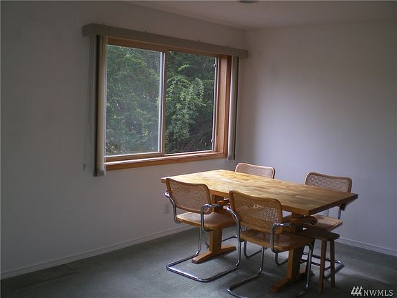 5th image of 3834 175th Ave NE APT 32