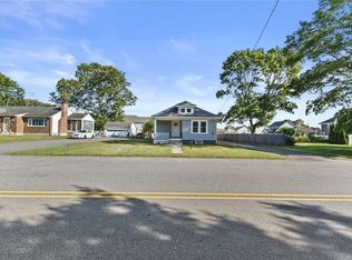 3 Riverview Ave, Westerly, RI 02891