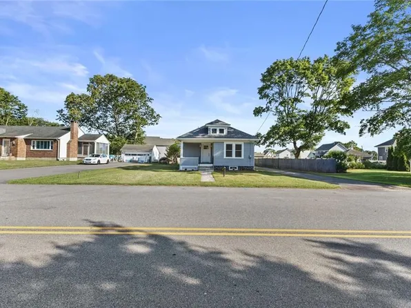 3 Riverview Ave, Westerly, RI 02891
