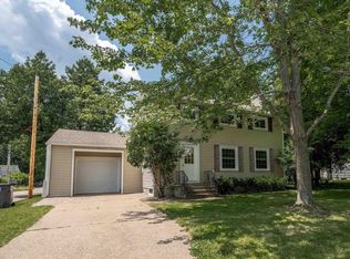 921 1st St, Port Edwards, WI 54469