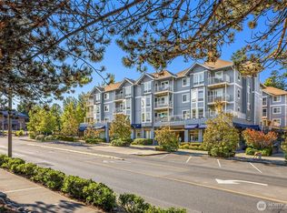 300 NE High School Rd #403, Bainbridge Island, WA 98110