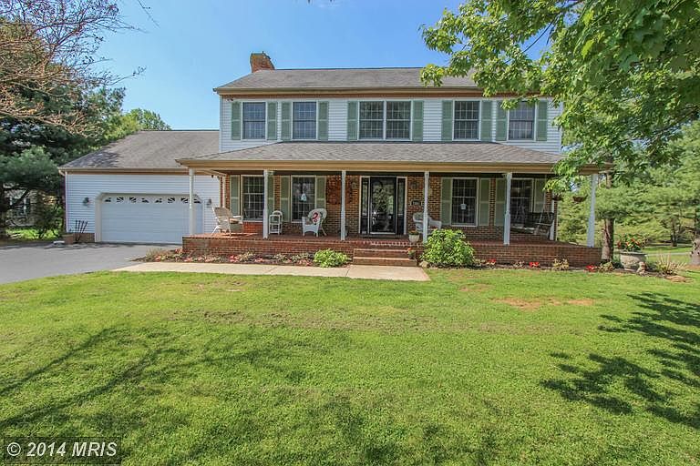 1st image of 7081 Honeysuckle Ct