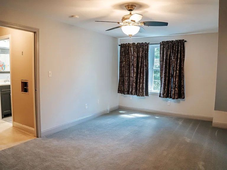 10 Herrick Rd — Photo 11