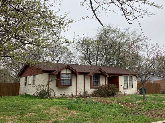 4th image of 1910 Meadow Ln