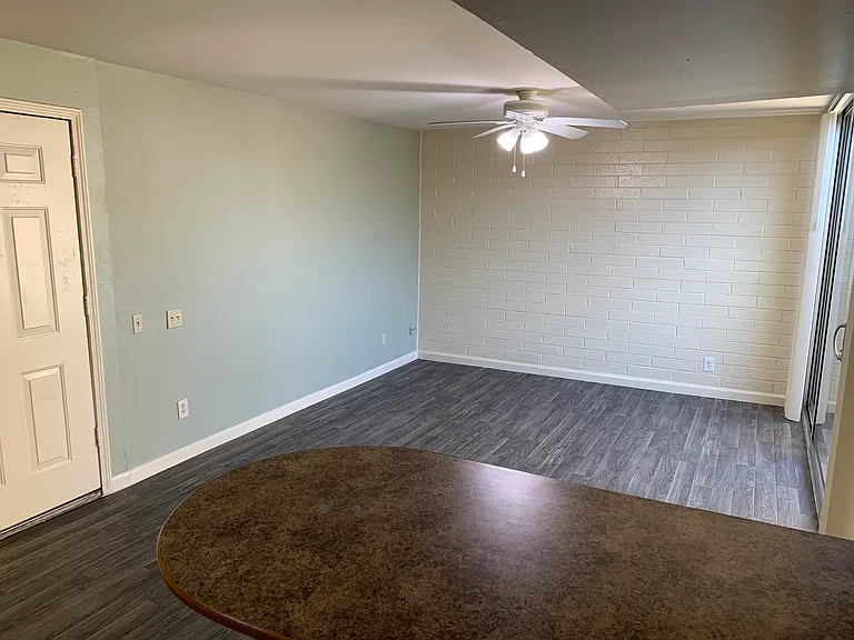 Greenwood Apartments — Photo 56