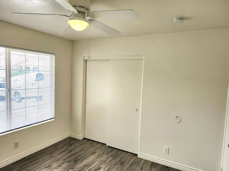 12237 Glenellen Ln — Photo 11