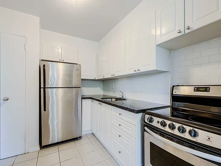 205 Cosburn Ave — Photo 13