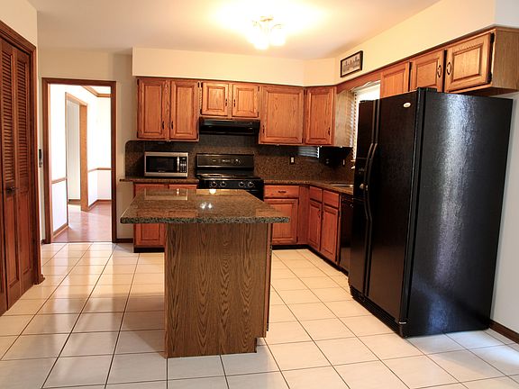 4th image of 1504 Tina Ln