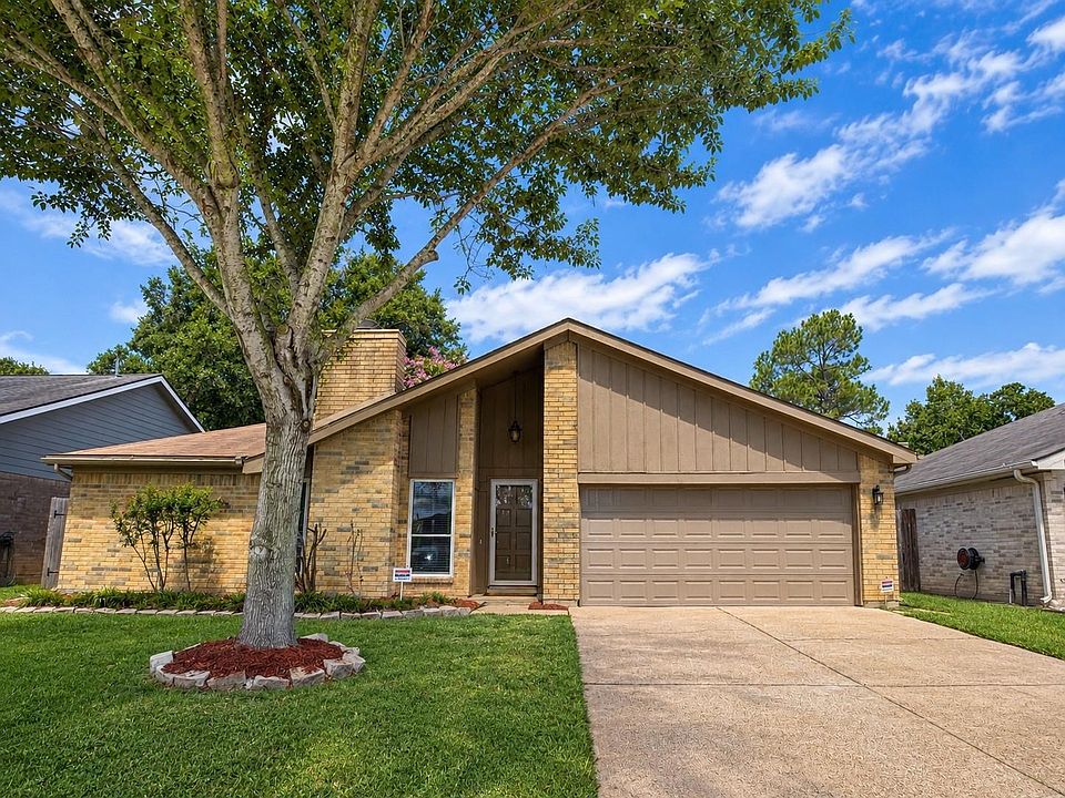 1st image of 1206 Park Knoll Ln