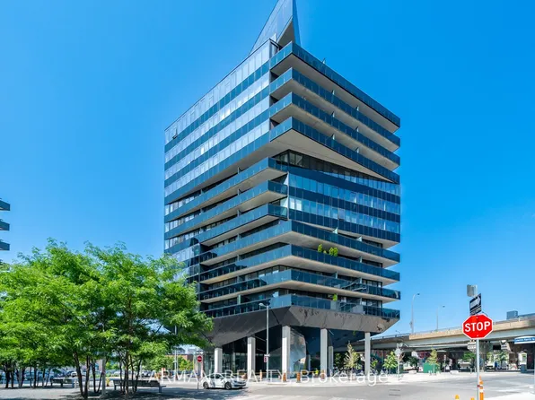21 Lawren Harris Sq #512, Toronto, ON M5A 0T4