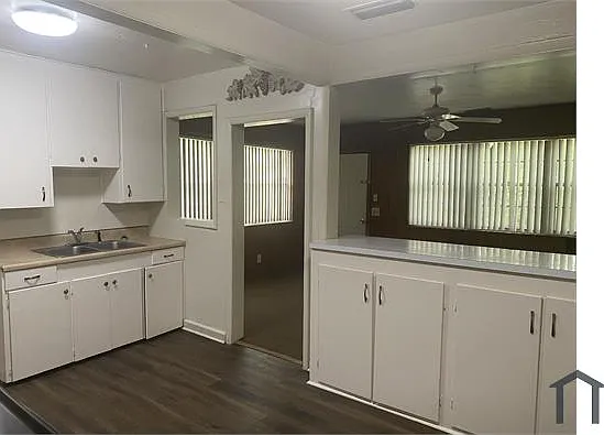 3 bed, 1212 sqft, $1,425 — Photo 3