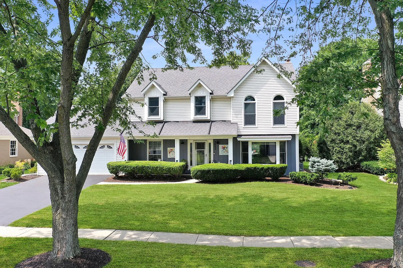 2052 Burnham Pl photo 1