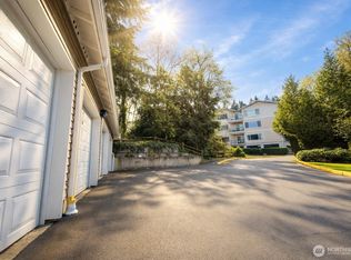 15000 Juanita Drive NE #403, Kenmore, WA