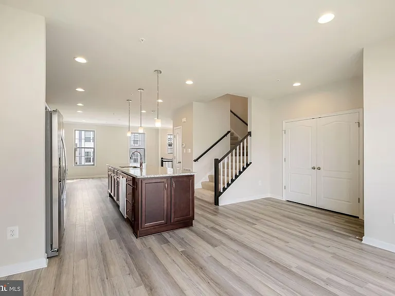 5986 Passend Dr — Photo 12