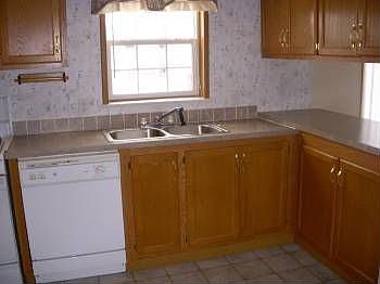 2nd image of 1713 Lavender Dr