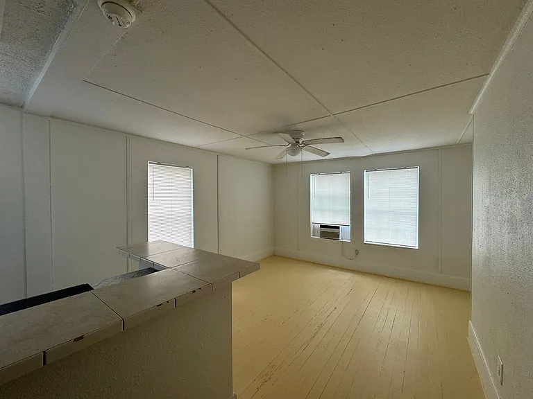 434 E Tillman Ave #7 — Photo 6