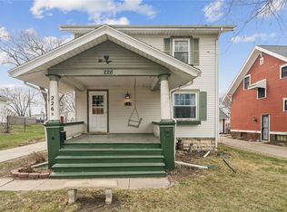 226 Johnson Ave NW, Cedar Rapids, IA