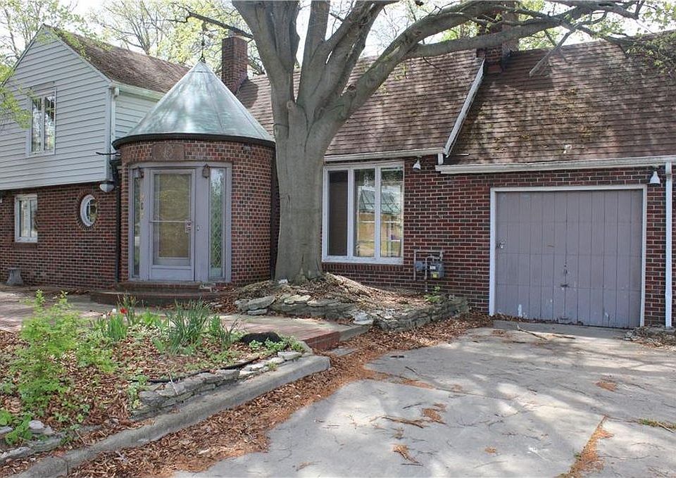 1st image of 909 Raible Ave