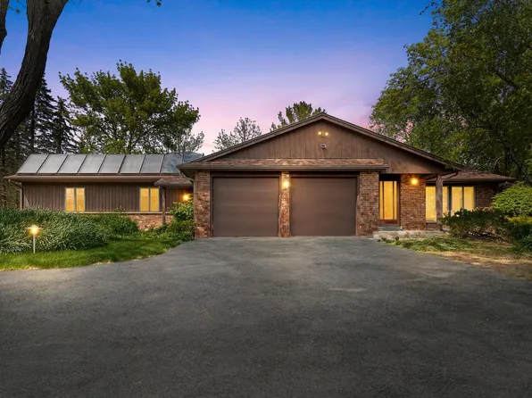 180 Stockton COURT, Brookfield, WI 53005