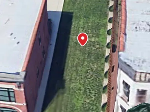 3364 S Giles Ave, Chicago, IL 60616