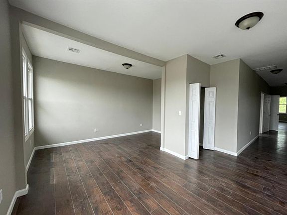 3rd image of 325 Renner Ave Floor 3