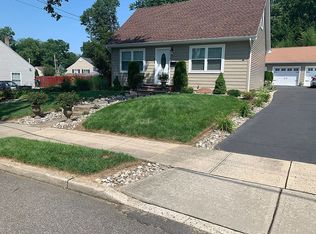 37 Diamond Ct, East Brunswick, NJ 08816