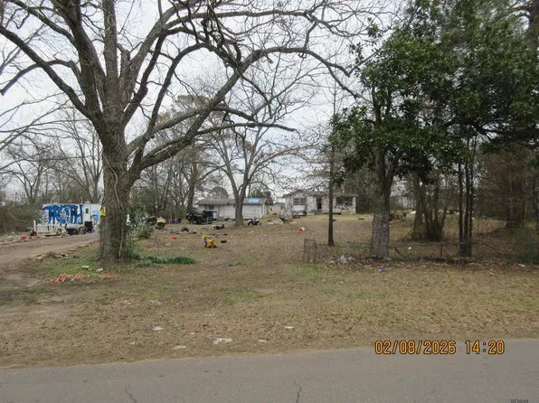 Martin Luther King Jr Dr, Farmerville, LA 71241