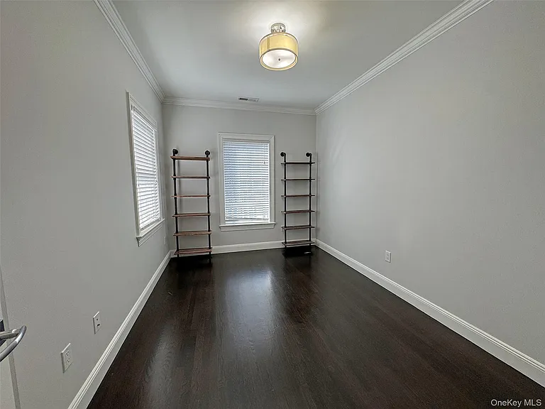 1019 Grove St — Photo 13