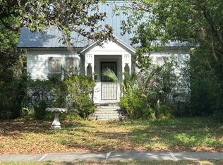 1022 NW 4th St #1, Gainesville, FL 32601