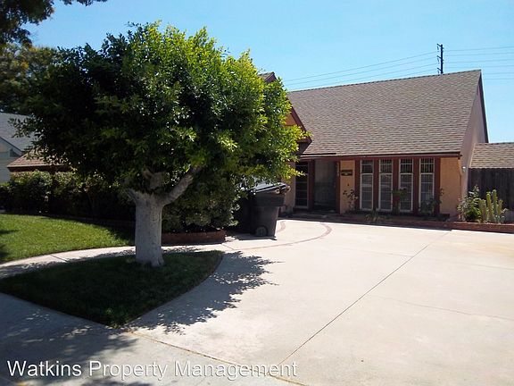 2nd image of 3280 E Radcliffe Ave