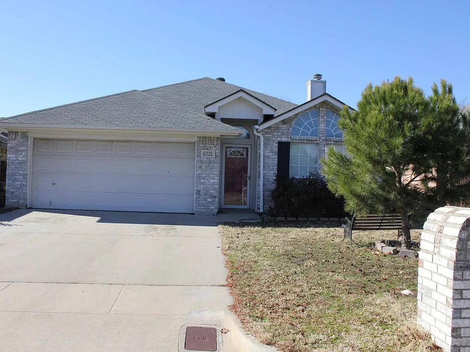 6721 Haltom Rd