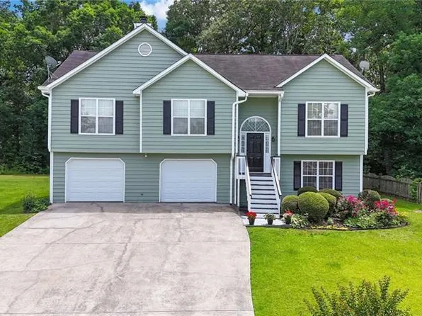 1520 La Maison Dr, Lawrenceville, GA 30043