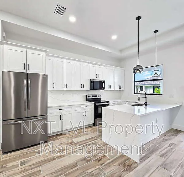 4113 Kismet Pkwy W — Photo 9
