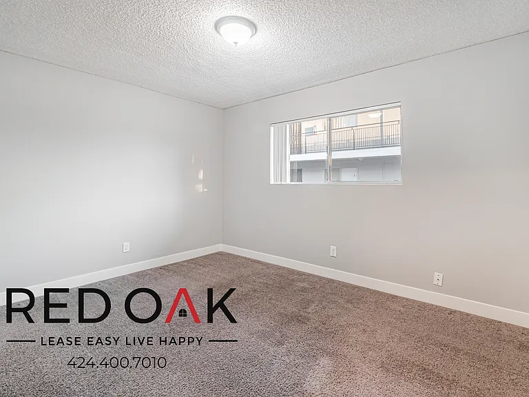 660 S Riverside Ave #D — Photo 8