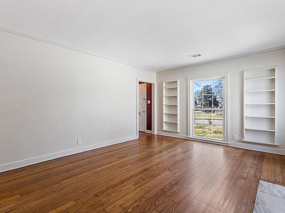 4th image of 1014 E Rainbow Dr