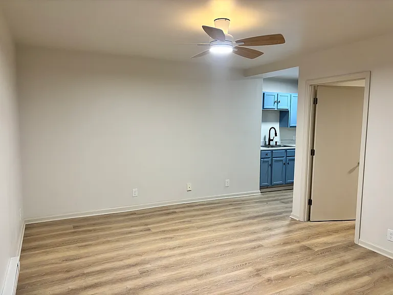 5136 Montgomery Rd #10 — Photo 3