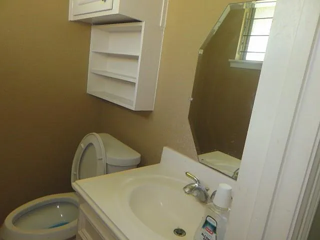8811 Burford Ln — Photo 17