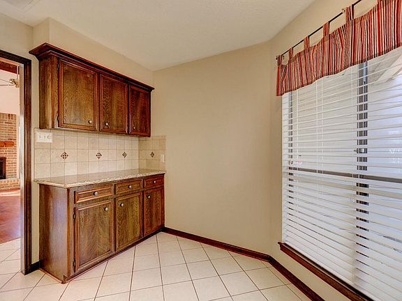 4th image of 15003 Forest Lodge Dr