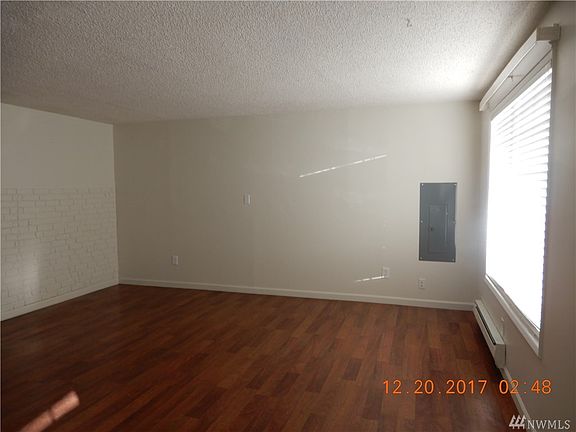 4th image of 6617 19th St NE