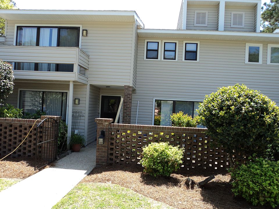 1st image of 102 Bay Ct #102